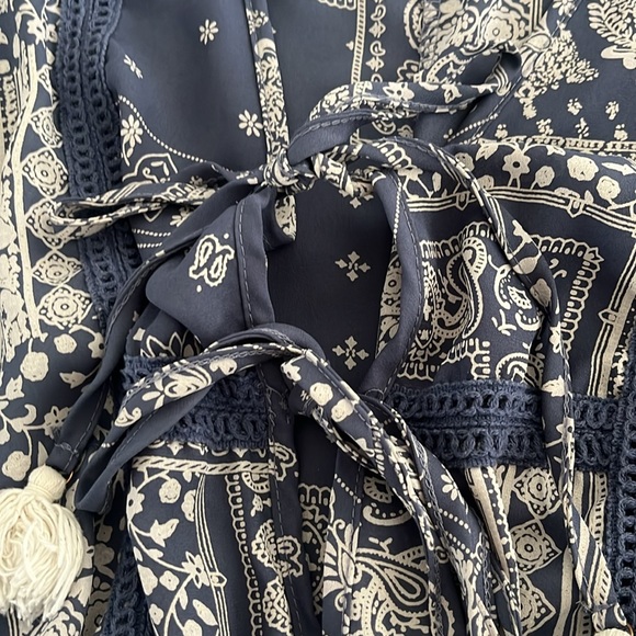 Sage Tie Front Open Arm Bandana Print Romper - Picture 4 of 9